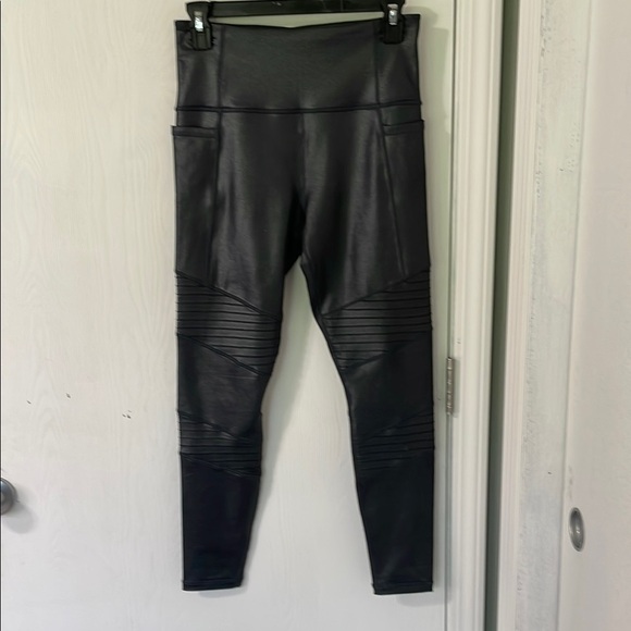 Athleta Inclination Moto Tight in Black Shimmer High-Waist Size Small - Picture 2 of 13